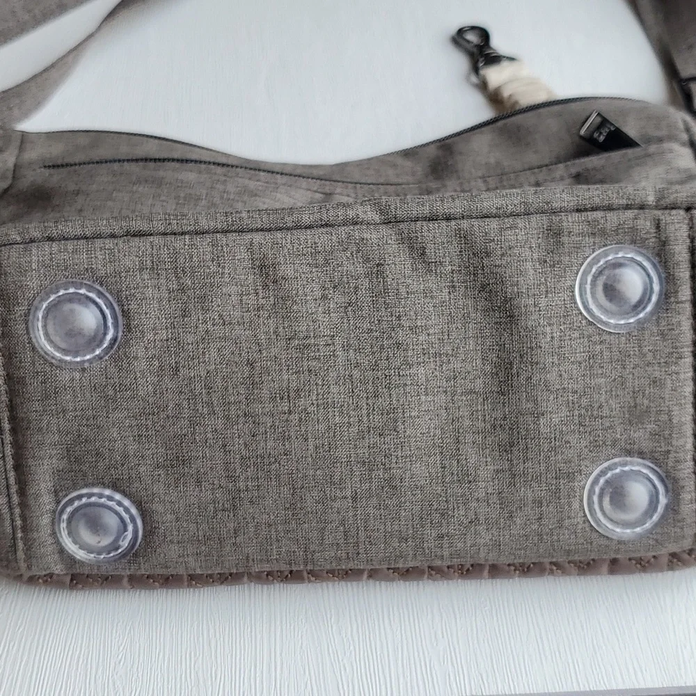 Lug Gray Heathered Slider Crossbody Purse - Picture 10 of 12